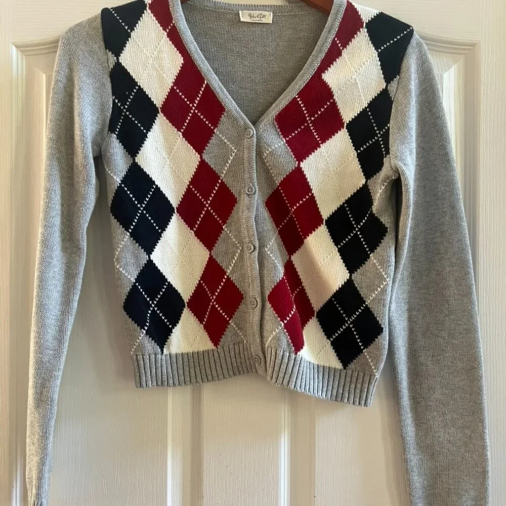 Brandy Melville John Galt Argyle Cardigan Sweater – One Size (XS/S) - Picture 2 of 8